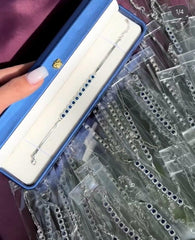 سوار بأحجار كبيرة من الماس الأزرق مع علبة فاخرة 🇫🇷